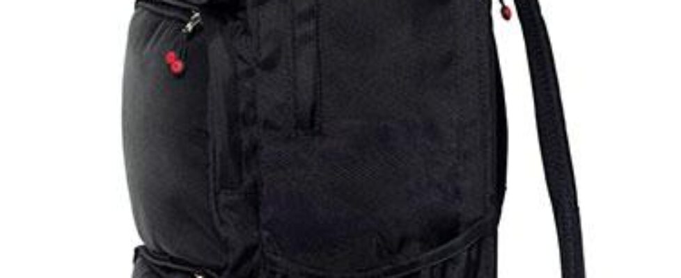A Smart Backpack That Isolates Your Stinky Gym Clothes
